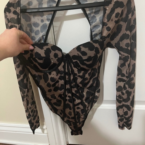 animal print bodysuit - Picture 1 of 2